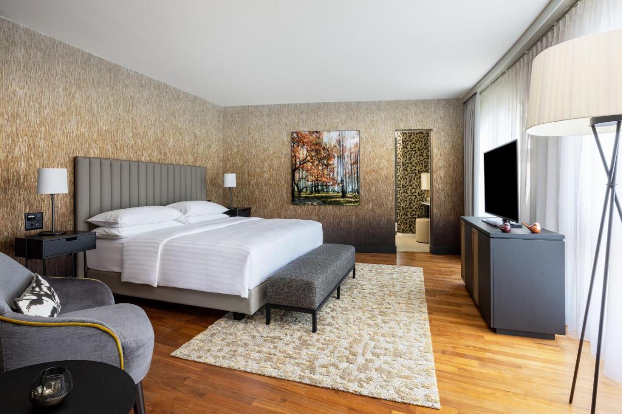 Marriott Hotel 4*